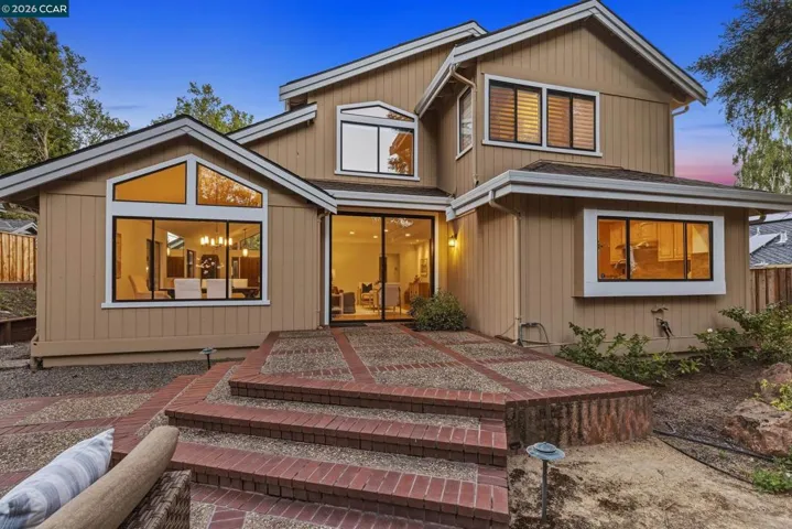 521 Buttonwood Dr., Danville, California 94506-2161