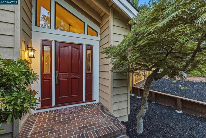 521 Buttonwood Dr., Danville, California 94506-2161