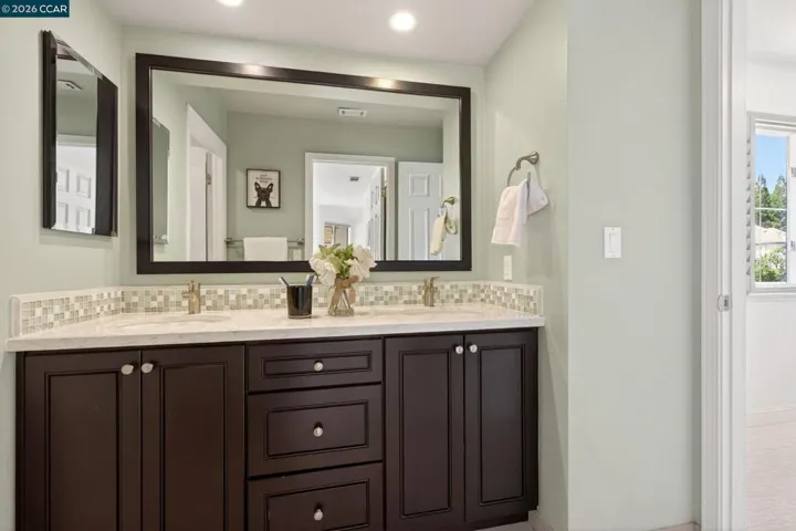 521 Buttonwood Dr., Danville, California 94506-2161