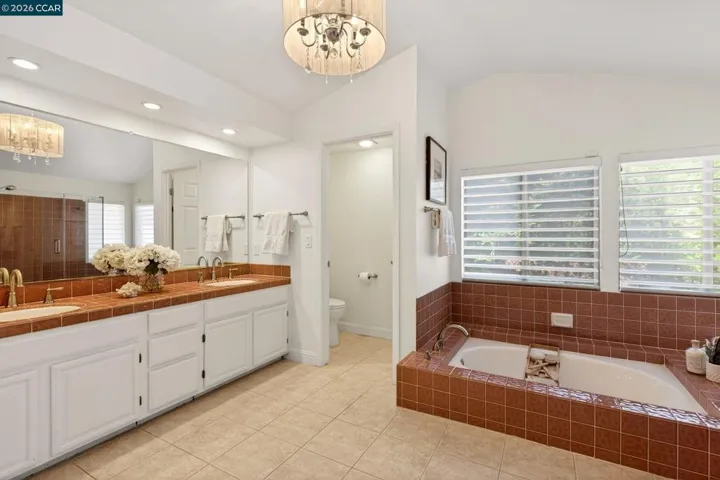 521 Buttonwood Dr., Danville, California 94506-2161