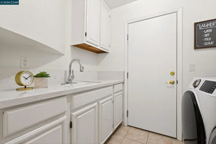 521 Buttonwood Dr., Danville, California 94506-2161