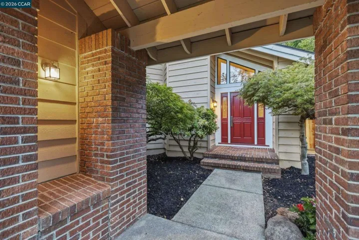 521 Buttonwood Dr., Danville, California 94506-2161