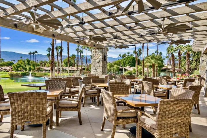 Spectacular Open-Air Dining