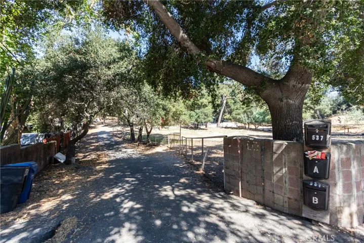 537 Cloverleaf Dr, Monrovia, California 91016
