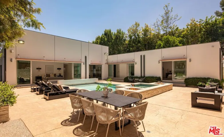 9229 Robin Drive, West Hollywood, California 90069