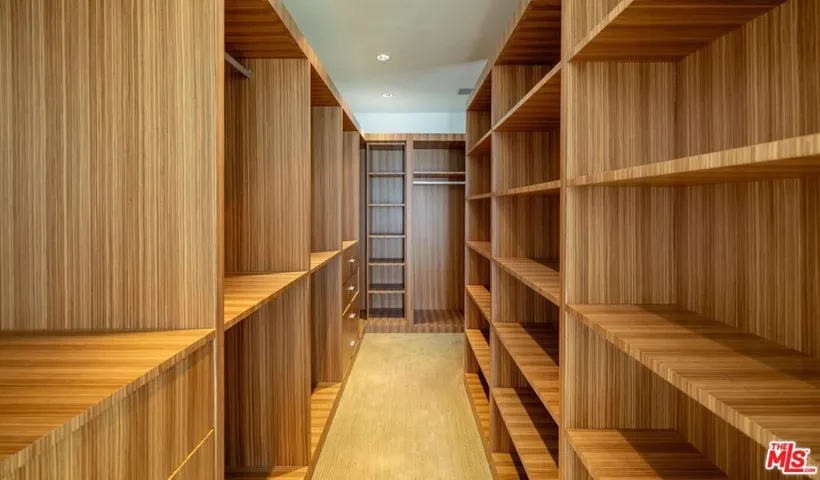 9229 Robin Drive, West Hollywood, California 90069
