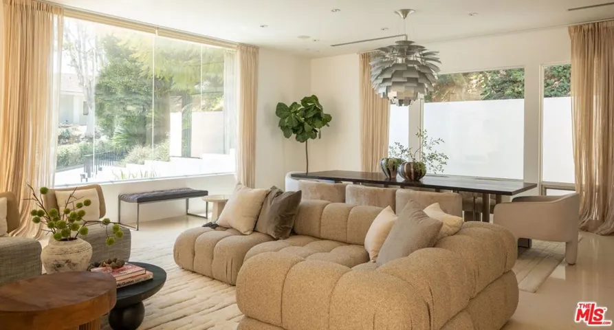 9229 Robin Drive, West Hollywood, California 90069