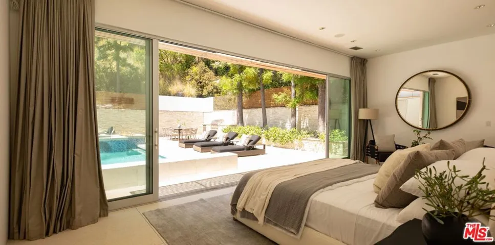 9229 Robin Drive, West Hollywood, California 90069