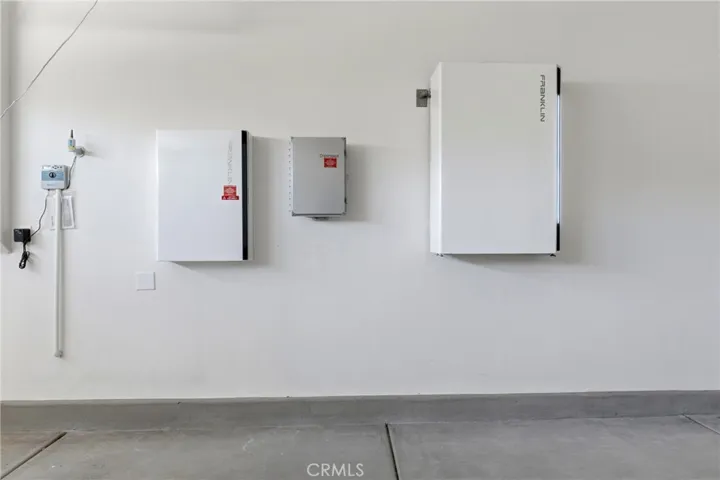 garage 3  (battery)