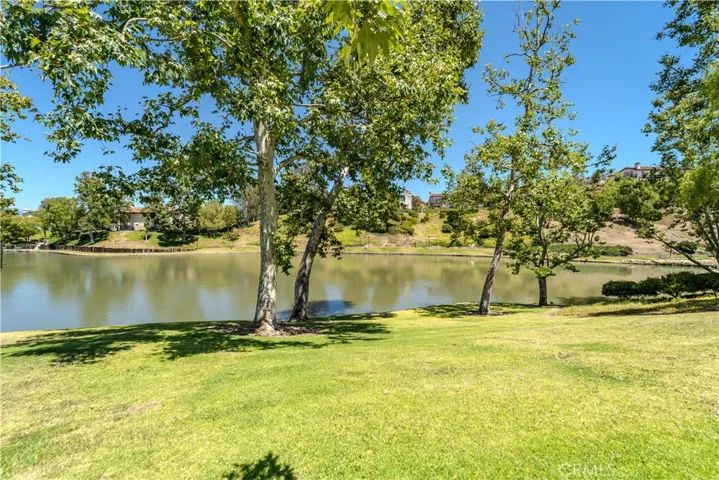 405 Huyler Lane D, Simi Valley, California 93065