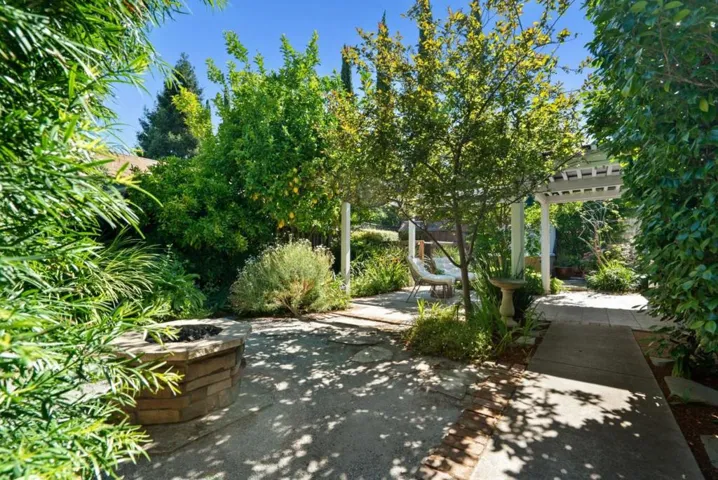 60 N Milton Avenue, Campbell, California 95008