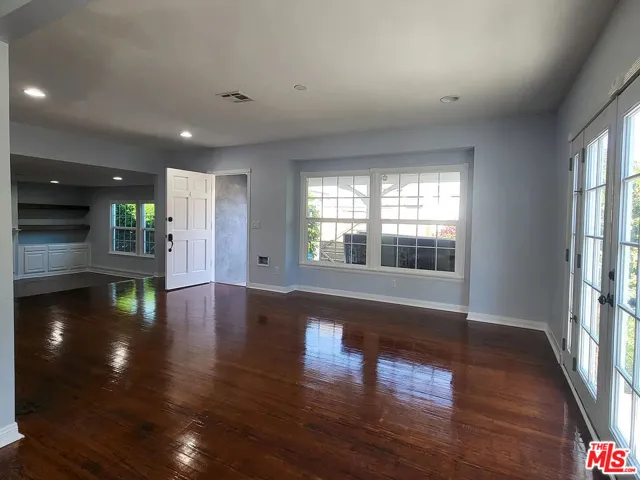 5205 Agnes Avenue, Valley Village, California 91607