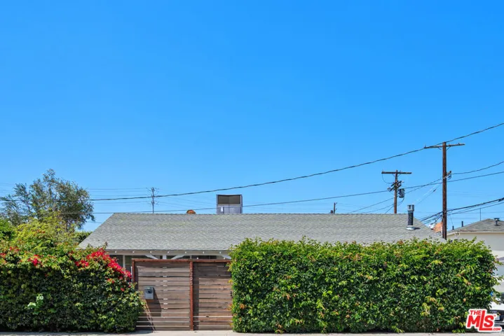 5205 Agnes Avenue, Valley Village, California 91607