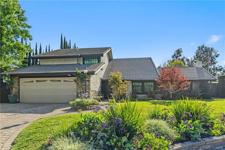Wonderful curb appeal