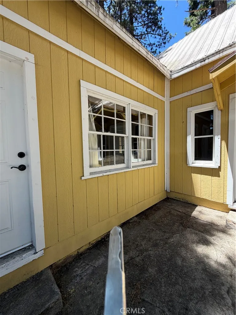 31858 Hollow Way, Running Springs, California 92382 — photo 5