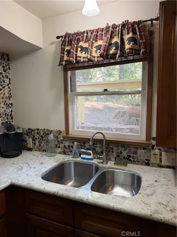 Kitchen sink