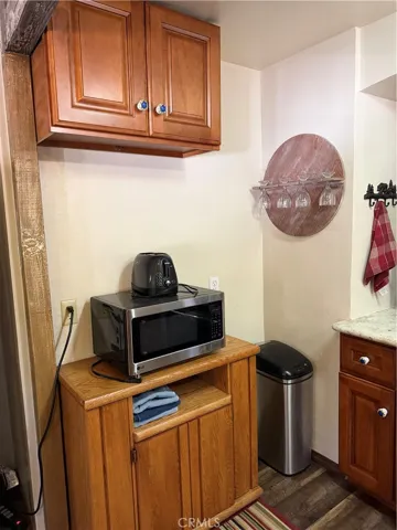Microwave/ toaster