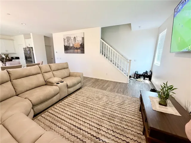 LIVING ROOM III