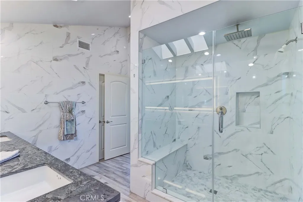 Primary shower