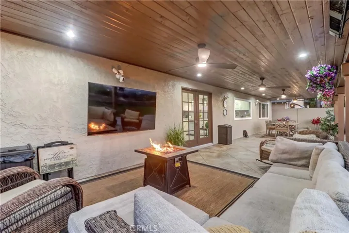 Outdoor living space