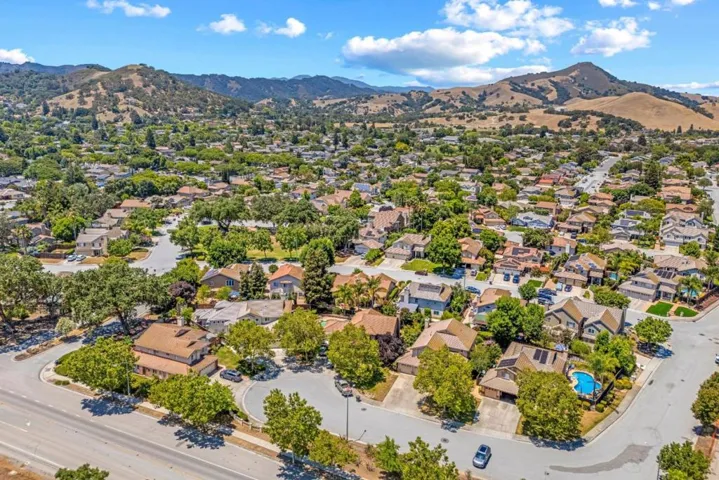 350 Via Largo, Morgan Hill, California 95037