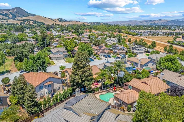 350 Via Largo, Morgan Hill, California 95037