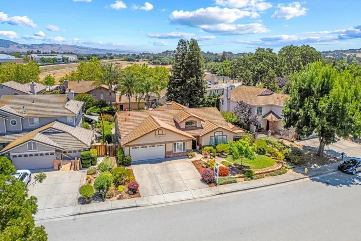 350 Via Largo, Morgan Hill, California 95037