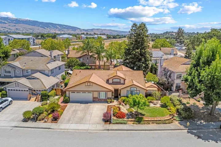 350 Via Largo, Morgan Hill, California 95037