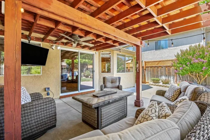 350 Via Largo, Morgan Hill, California 95037