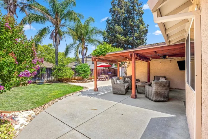 350 Via Largo, Morgan Hill, California 95037