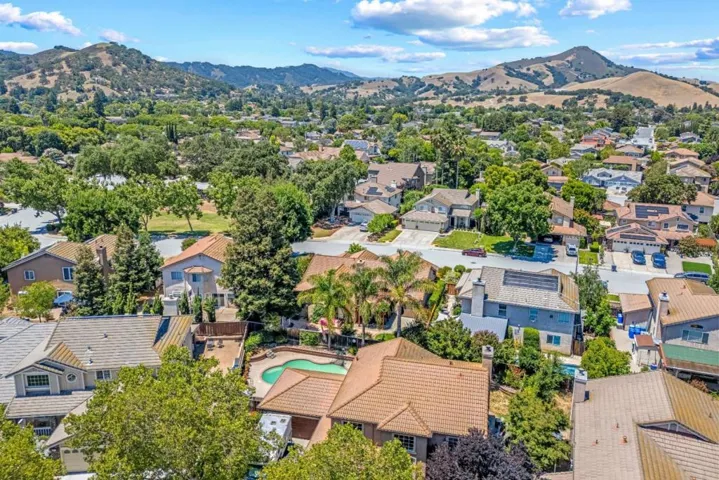 350 Via Largo, Morgan Hill, California 95037