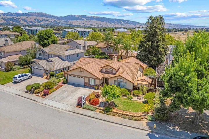 350 Via Largo, Morgan Hill, California 95037