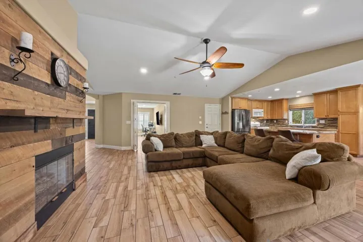 350 Via Largo, Morgan Hill, California 95037