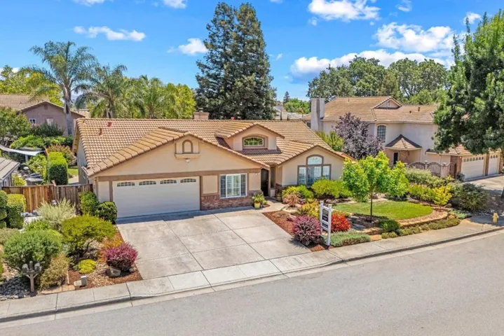 350 Via Largo, Morgan Hill, California 95037