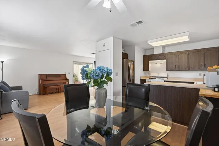 Beachside Gem - 2641 Captains Ave.