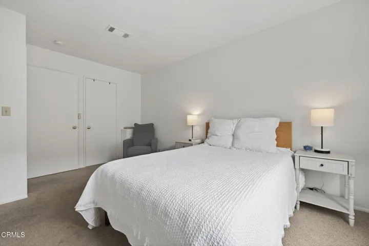 Beachside Gem - 2641 Captains Ave.