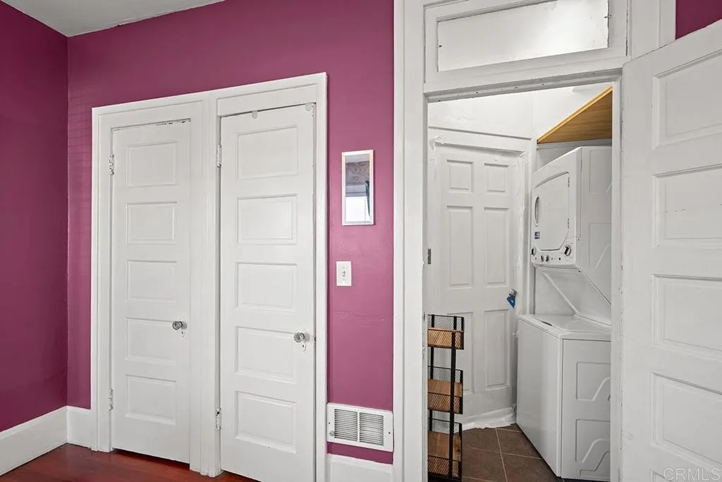2685-Bedroom