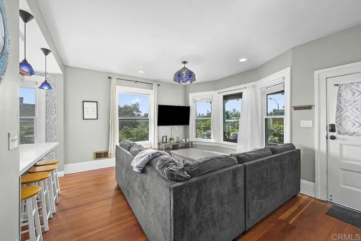 2683- Living Room