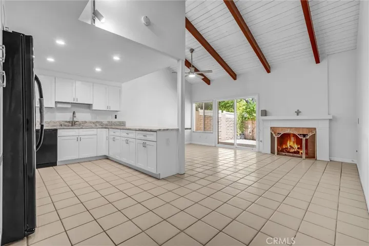 Kitchen-family-dining areas Original photo