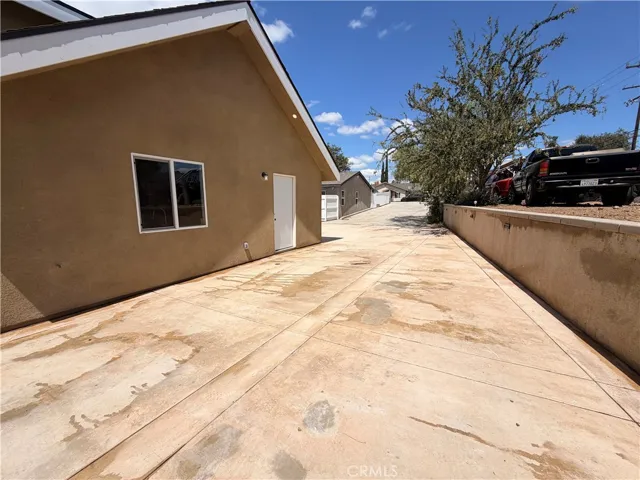 3434 Pontiac, Jurupa Valley, California 92509
