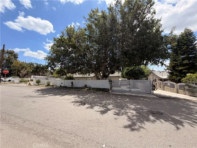 3434 Pontiac, Jurupa Valley, California 92509