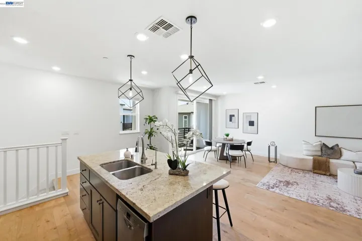 39482 Capstone Cmn, Fremont, California 94539