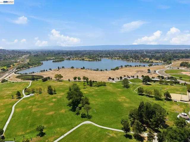 39482 Capstone Cmn, Fremont, California 94539
