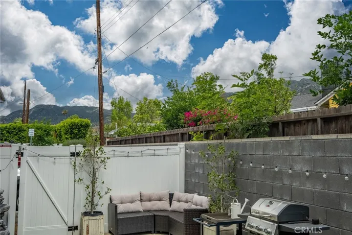 13412 N Manzanillo, Sylmar, California 91342