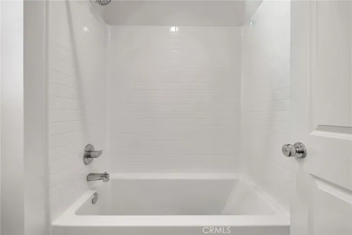 13412 N Manzanillo, Sylmar, California 91342