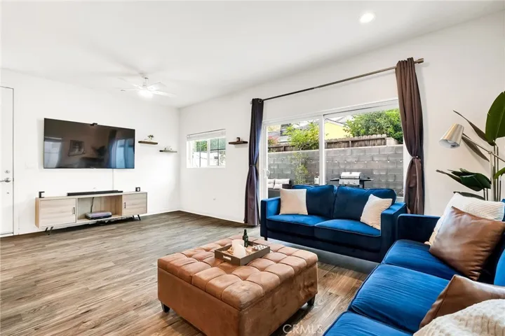 13412 N Manzanillo, Sylmar, California 91342