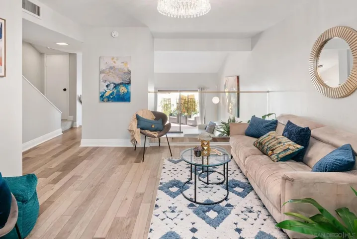 6786 Caminito Del Greco, San Diego, California 92120