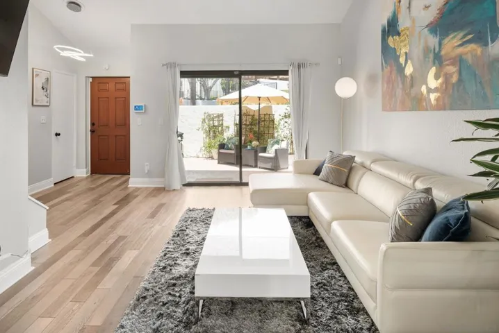 6786 Caminito Del Greco, San Diego, California 92120