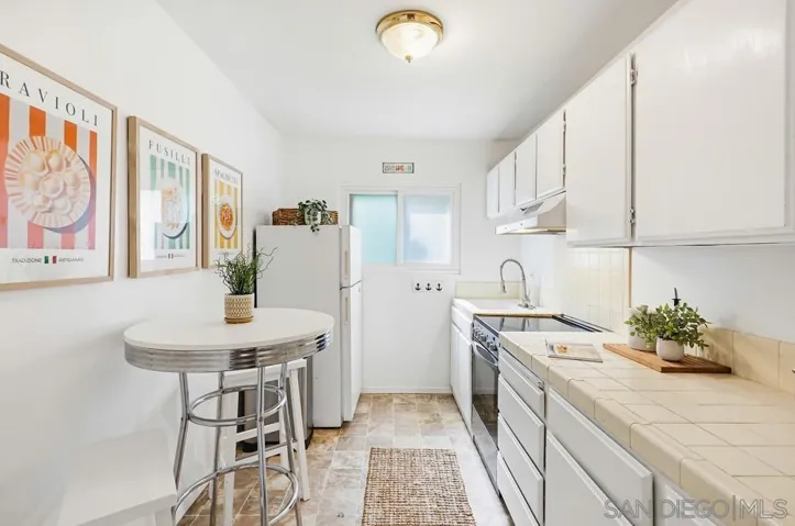 4477 Mentone Street Unit 105, San Diego, California 92107