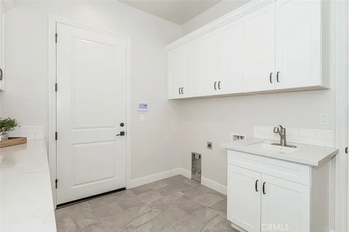 11609 N Sandy Par, Fresno, California 93730